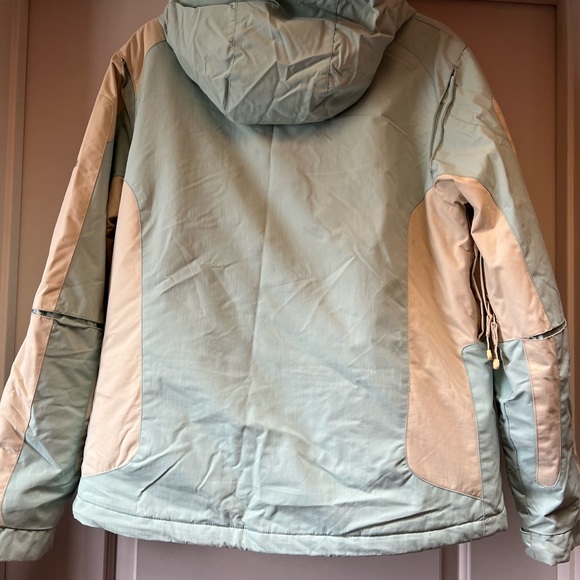 Helix snowboarding/skiing jacket - Picture 3 of 7